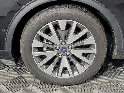 Certified 2020 Ford Escape Titanium w/ Titanium Premium Package 2.0 image 9