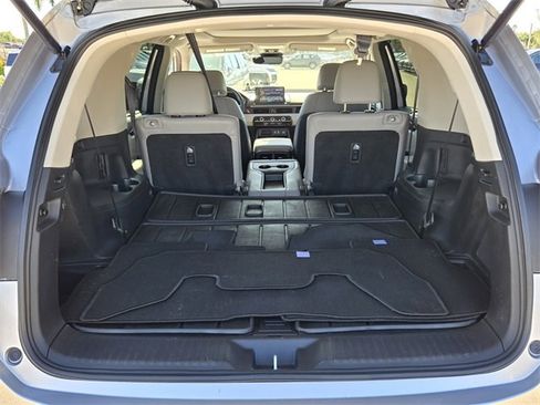 Used 2023 Honda Pilot Touring image 14