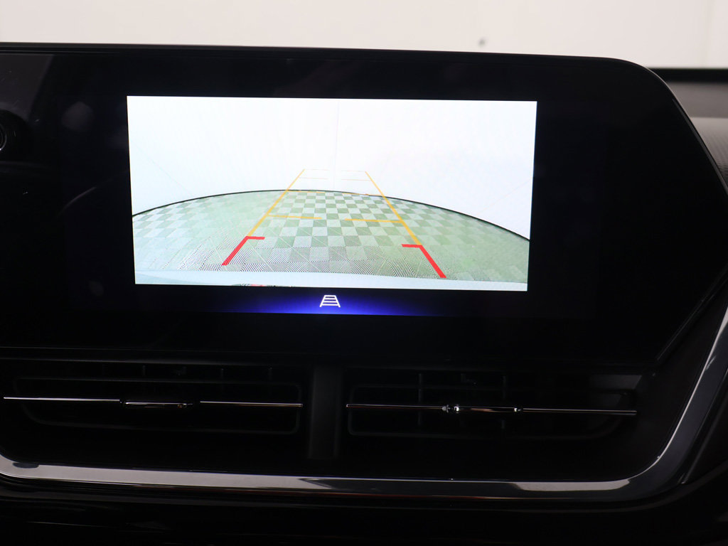 Used 2025 Chevrolet Trax RS FWD image 40