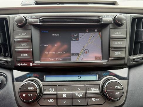 Used 2014 Toyota RAV4 Limited image 32