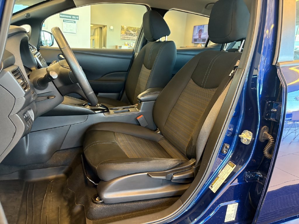 Used 2019 Nissan Leaf SV w/ Protection Package FWD image 12