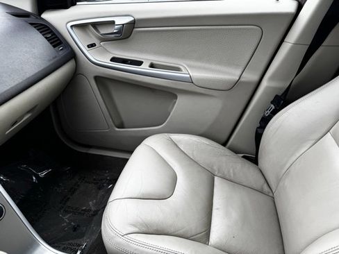 Used 2011 Volvo XC60 T6 image 20