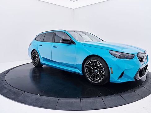 Used 2026 BMW M5 Touring w/ M Driver's Package AWD/4WD image 18