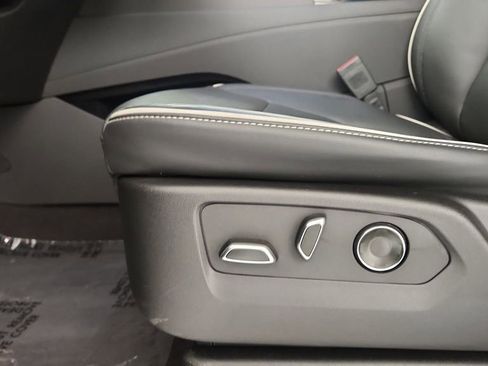 Used 2024 Cadillac Escalade ESV Premium Luxury w/ Performance Package image 14