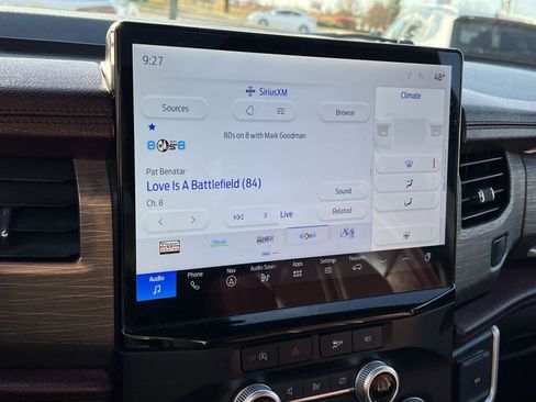 Used 2024 Ford Expedition Limited image 18