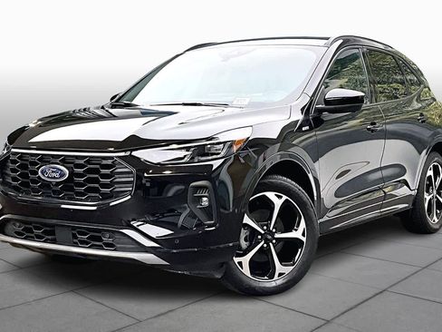 Used 2024 Ford Escape ST-Line Elite w/ Premium Technology Package image 2