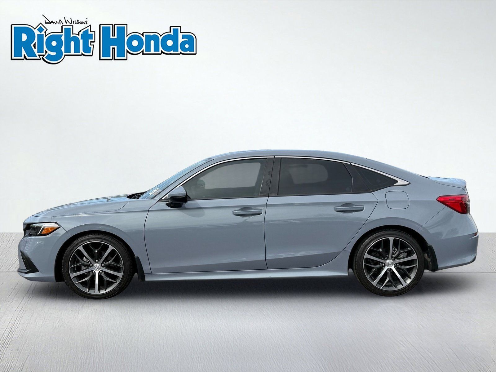 Used 2024 Honda Civic Touring image 4