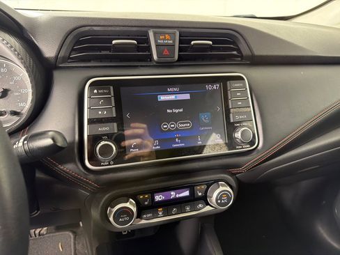 Used 2020 Nissan Versa SR w/ Convenience Package image 13