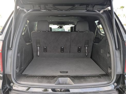 Used 2024 Chevrolet Suburban LT image 13