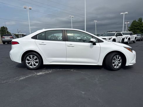 Used 2024 Toyota Corolla LE FWD image 10