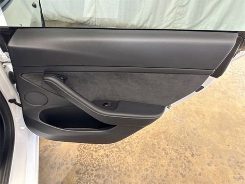 Used 2021 Tesla Model 3 Long Range image 30