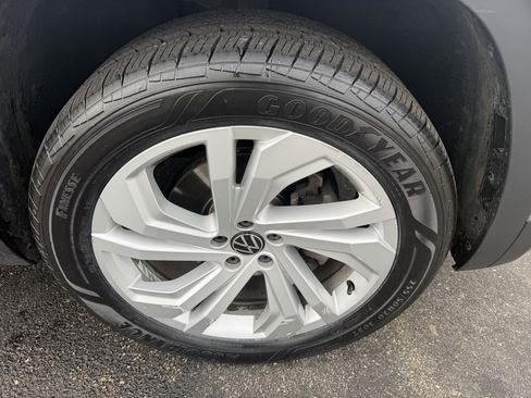 Used 2021 Volkswagen Atlas SE image 9