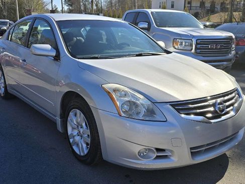 Used 2010 Nissan Altima 2.5 S image 3