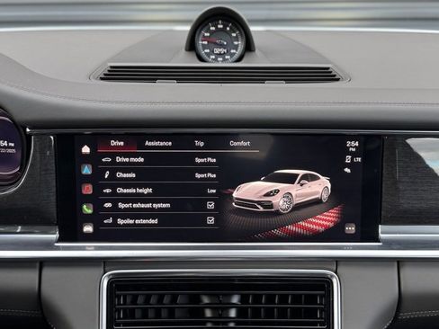 Certified 2023 Porsche Panamera GTS image 27