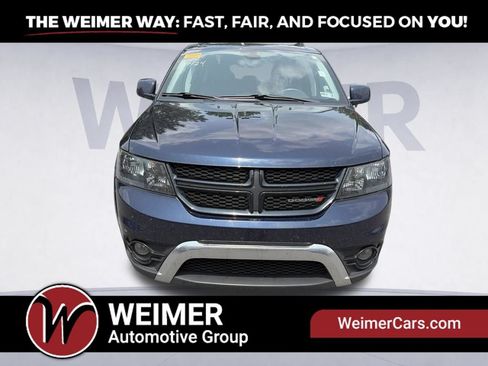 Used 2019 Dodge Journey Crossroad w/ Nav & Sun Group AWD/4WD image 2