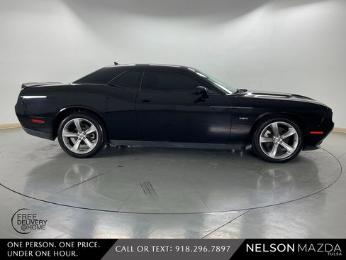 Used 2015 Dodge Challenger R/T w/ Quick Order Package 28B R/T image 5