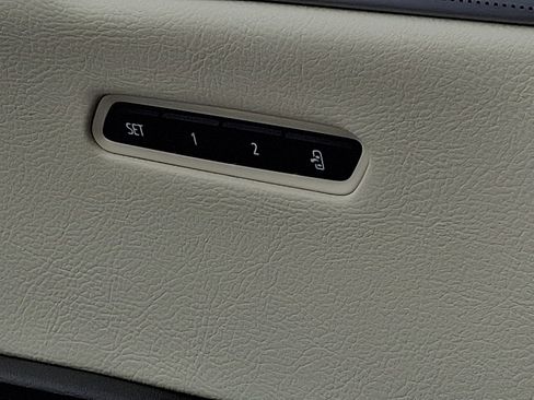 Certified 2023 Cadillac XT6 Premium Luxury w/ Technology Package image 25