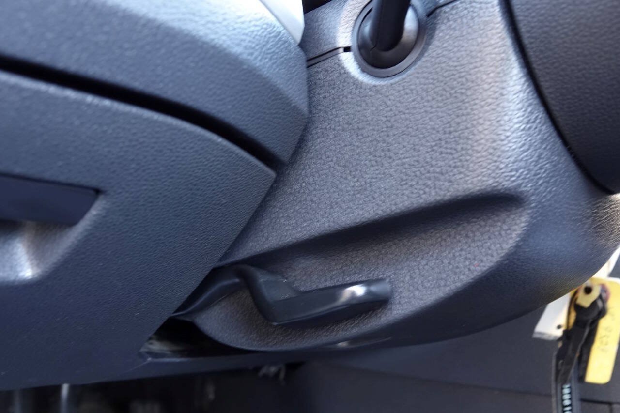 Used 2012 Volkswagen Passat TDI SE FWD image 70