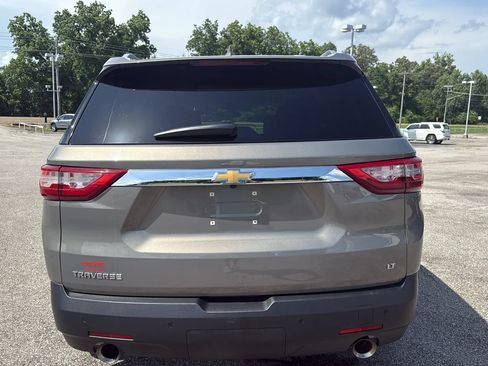 Used 2018 Chevrolet Traverse LT FWD image 4