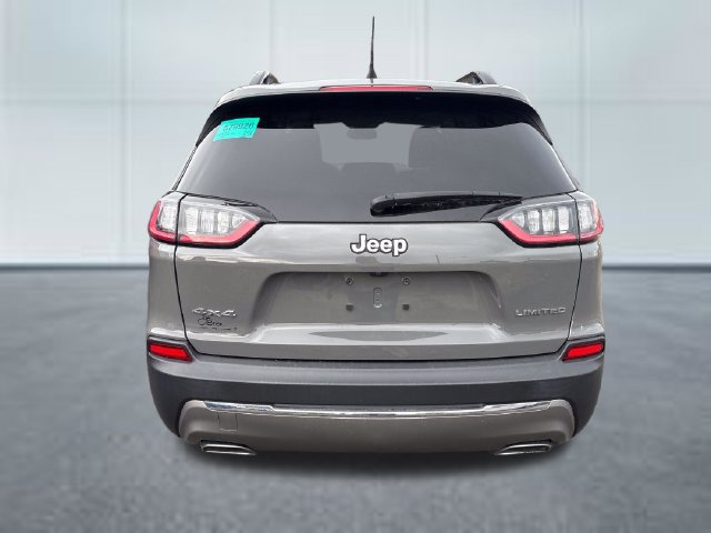 Used 2022 Jeep Cherokee Limited w/ Mopar Interior Package AWD/4WD image 3