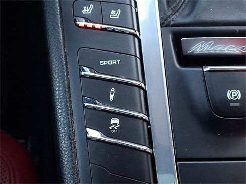 Certified 2017 Porsche Macan S image 30