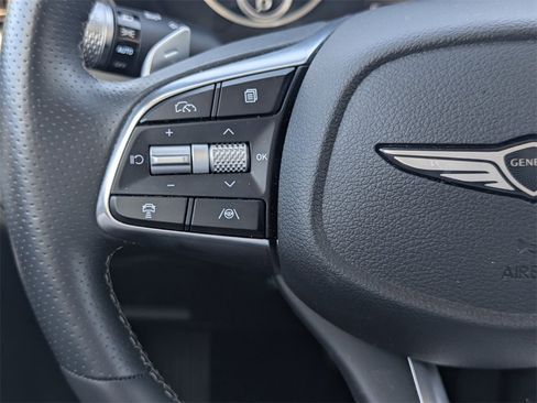 Used 2025 Genesis G70 2.5T image 21