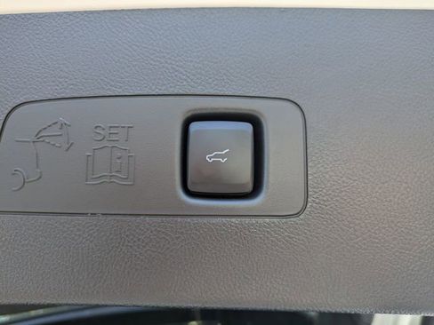 Used 2023 Lincoln Corsair Reserve w/ Equipment Group 201A FWD image 14