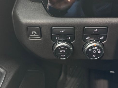 Certified 2024 GMC Sierra 1500 Elevation image 23