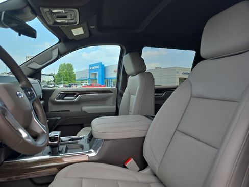 New 2026 Chevrolet Silverado 1500 LT Trail Boss w/ Convenience Package II AWD/4WD image 19
