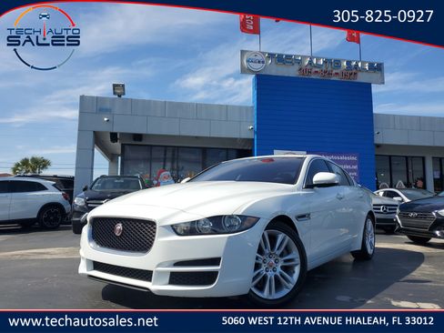 Used 2019 Jaguar XE Premium image 1
