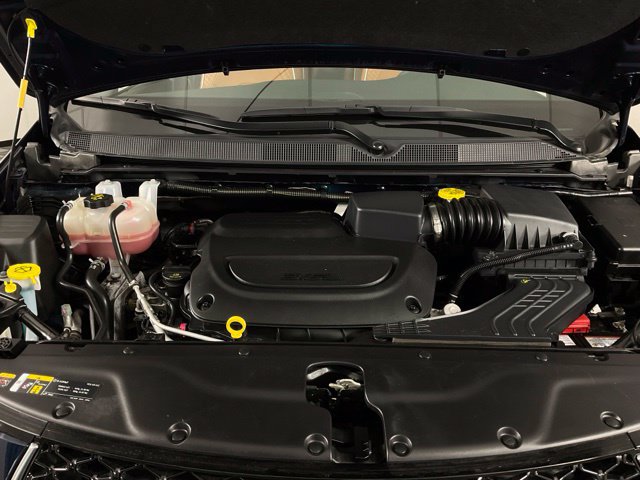 Used 2025 Chrysler Pacifica Pinnacle w/ Trailer Tow Group FWD image 50