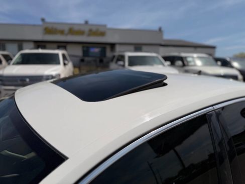 Used 2014 Volkswagen Passat TDI SE image 9