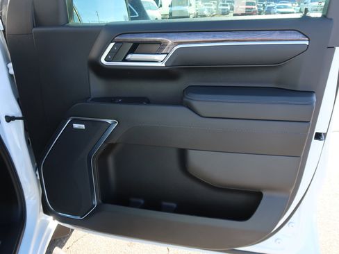 Used 2025 Chevrolet Silverado 1500 LTZ w/ Technology Package image 42