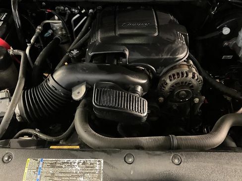 Used 2009 Cadillac Escalade AWD image 6