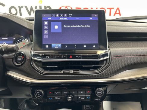 Used 2025 Jeep Compass Trailhawk image 31