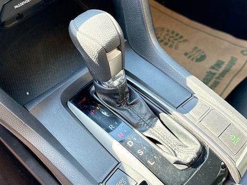 Used 2019 Honda Civic EX image 17