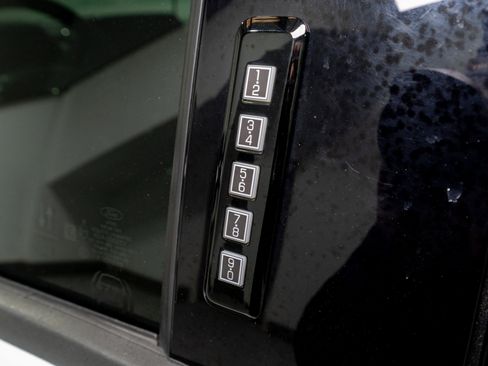 Used 2022 Ford F150 Lariat w/ Equipment Group 502A High image 13