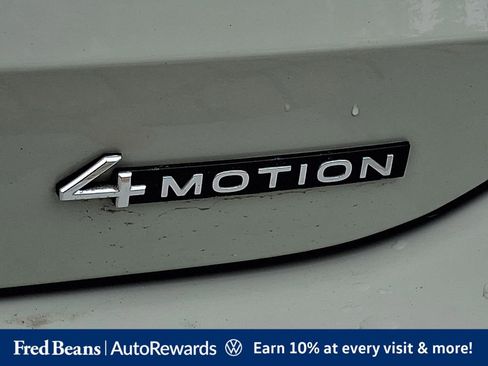 Certified 2025 Volkswagen Tiguan SE R-Line AWD/4WD image 32