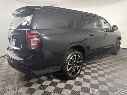 Used 2023 Chevrolet Suburban RST w/ Luxury Package image 5