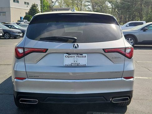 Used 2023 Acura MDX SH-AWD image 5