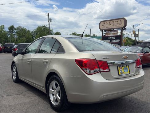 Used 2013 Chevrolet Cruze LT FWD image 4