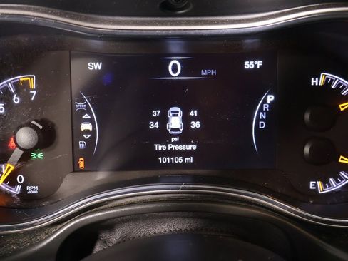 Used 2021 Jeep Grand Cherokee Trailhawk w/ Trailhawk Luxury Group image 4