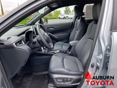 Used 2024 Toyota Corolla Cross AWD Hybrid w/ Convenience Package image 31