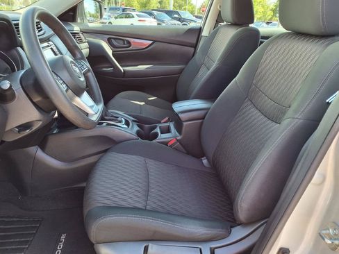 Used 2020 Nissan Rogue S FWD image 23