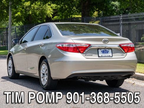 Used 2015 Toyota Camry LE FWD image 7