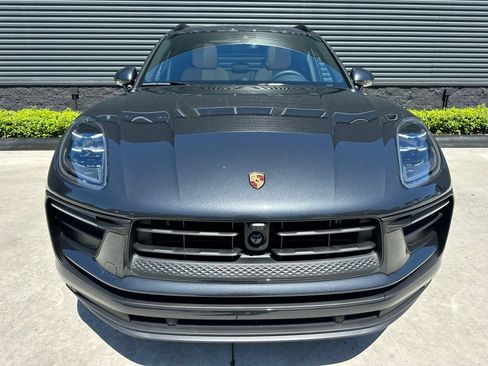 Used 2026 Porsche Macan AWD/4WD image 8