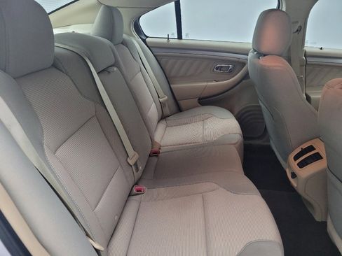 Used 2015 Ford Taurus SEL image 19