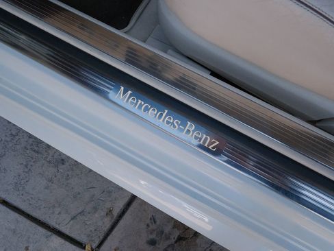 Used 2019 Mercedes-Benz S 560 Sedan image 40