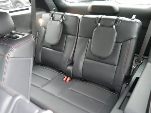 New 2026 Ford Explorer ST-Line w/ ST-Line Street Pack image 24