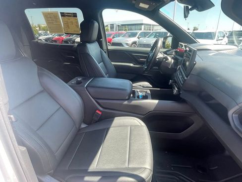 Used 2024 Chevrolet Silverado EV W/T AWD/4WD image 27